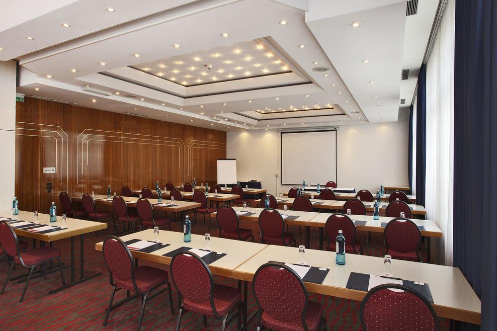 H+ Hotel Ζίγκεν Εξωτερικό φωτογραφία