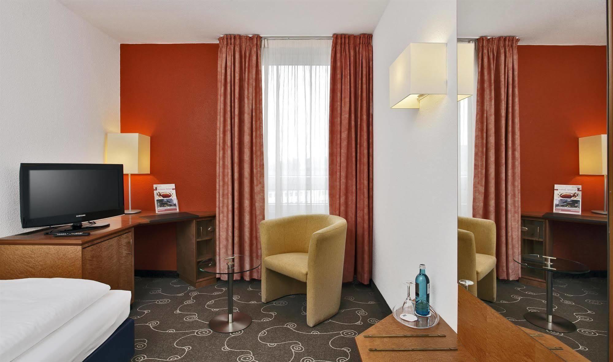 H+ Hotel Ζίγκεν Εξωτερικό φωτογραφία