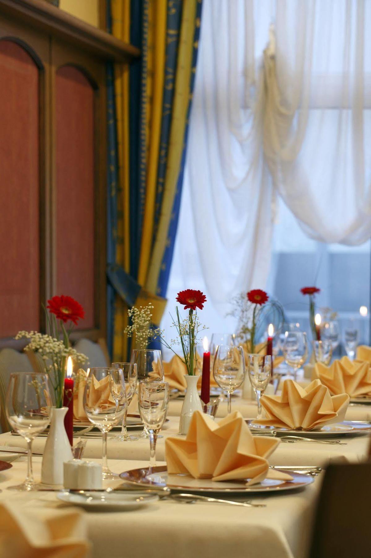 H+ Hotel Ζίγκεν Εξωτερικό φωτογραφία